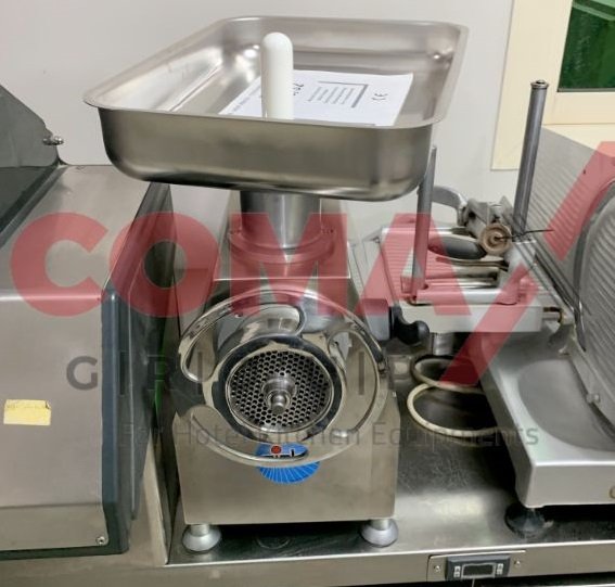 توريد مفرمة لحمة من شركة كوماكس لمعدات المطابخ